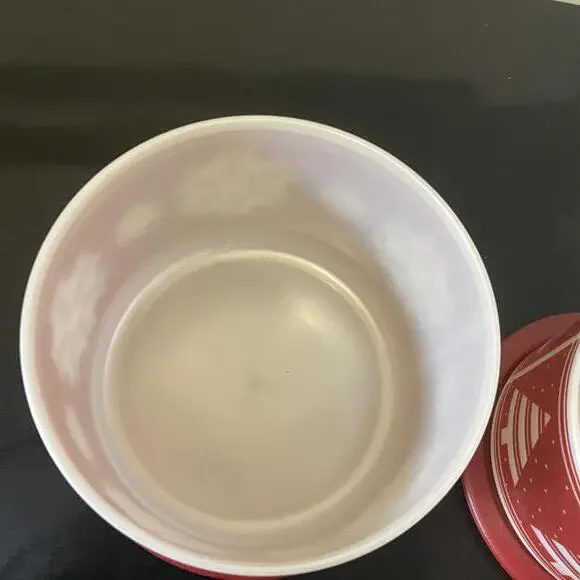 Tupperware One-Touch B Christmas Red Snowflake Canister - Red Lid - #2708 - EUC - Picture 5 of 7